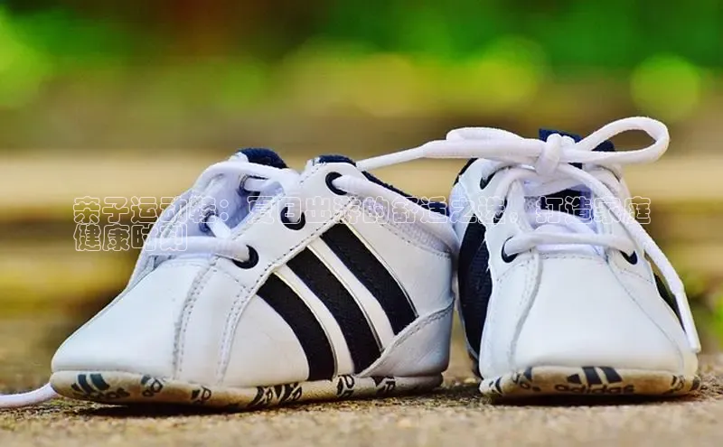 bsports必一体育网页版登录ARGA公司亲子运动鞋：夏日出游的舒适之选，打造家庭
健康时刻