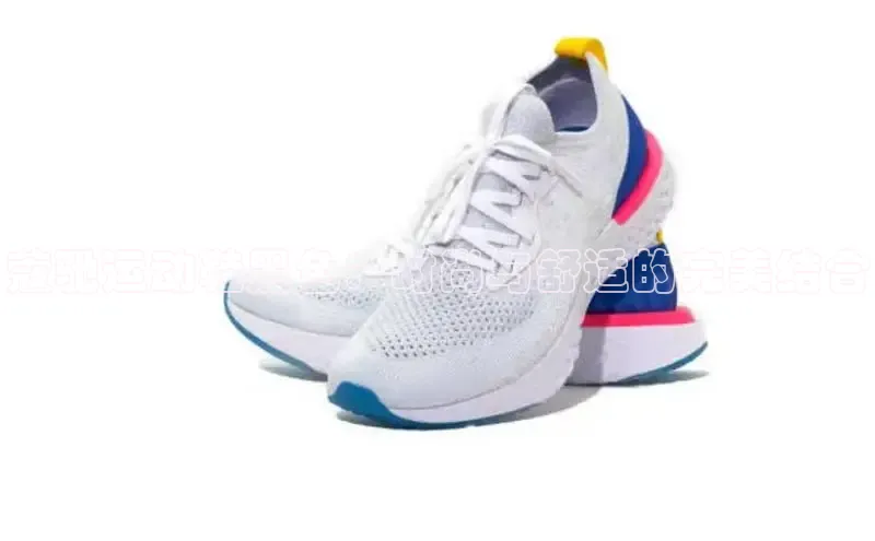 bsports登录入口文心一言蔻驰运动鞋黑色：时尚与舒适的完美结合