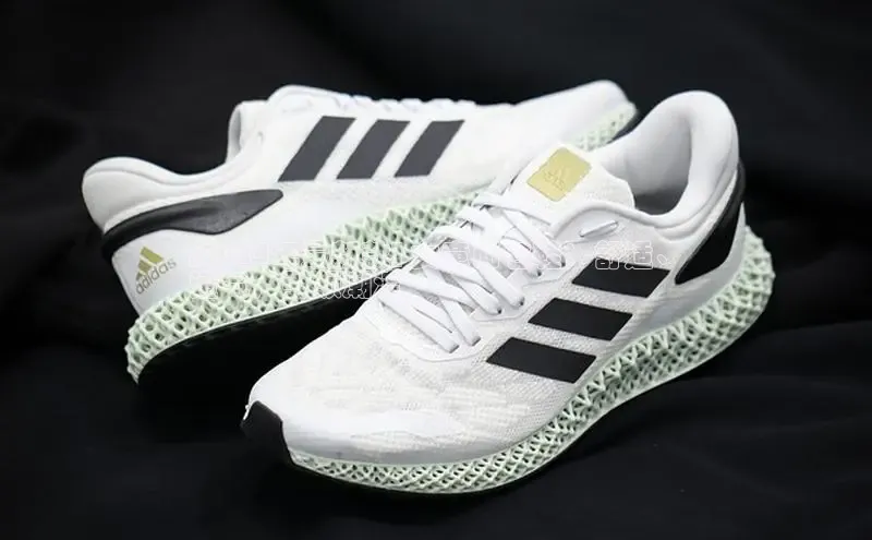 Bsports手机版同程[2024年最新款] 女童面包鞋：舒适、
透气，引领潮流