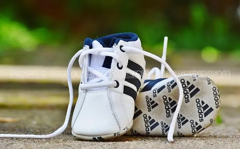 全新亮相！2025年新款男士夏季运动鞋：引领潮流的时尚选择