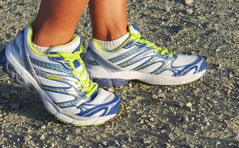 2025新品李宁：引领潮流的女生运动鞋设计趋势