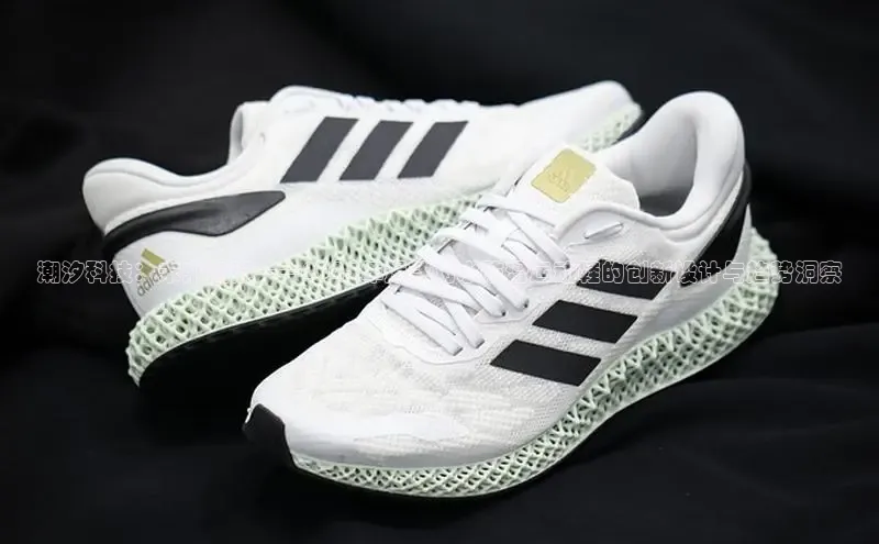 潮汐科技：未来潮流——2025年爆款防水防滑运动鞋的创新设计与趋势洞察